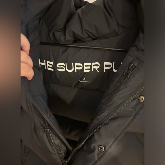 Aritzia black super puff jacket - Picture 7 of 8